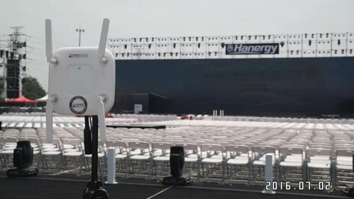 漢能全球首款太陽能動力汽車發布會現場圖